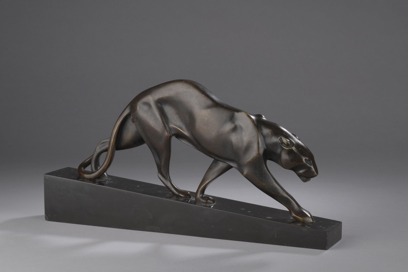 Null PROST Maurice, 1894-1967

Schreitender Panther

Bronze mit dunkelbrauner Pa&hellip;