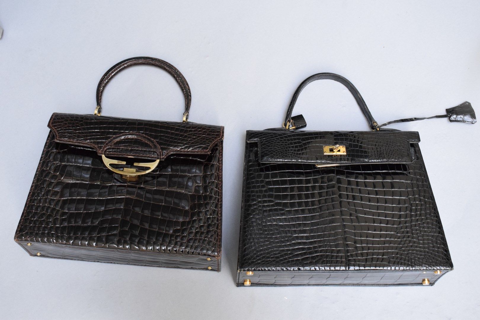 Louis Feraud Paris Black Multi Color Leather Purse Handbag