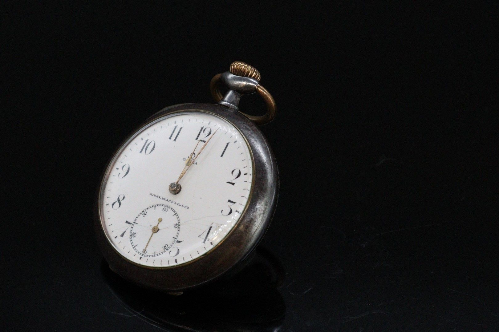 Null OMEGA

Reloj de bolsillo de metal, esfera esmaltada blanca, subesfera a las&hellip;