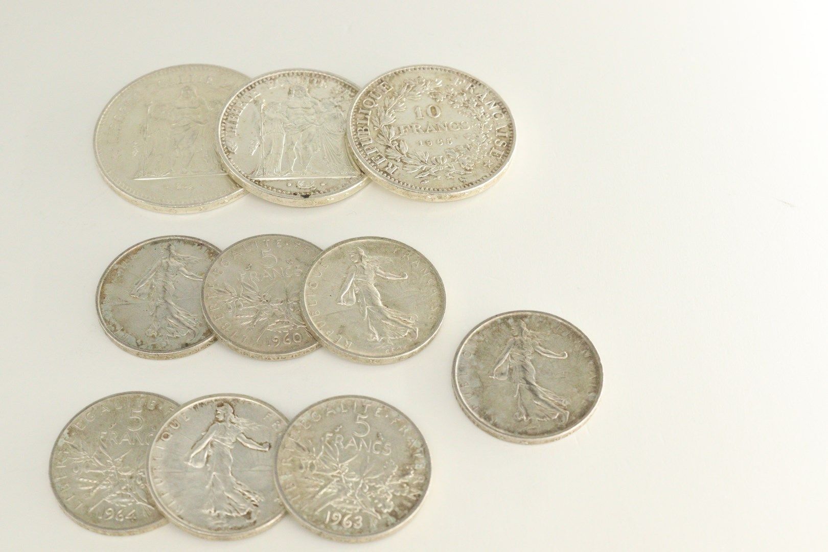 Null Lot de pièces en argent comprenant : 

- 50 francs Hercule 1976

- 2 x 10 f&hellip;