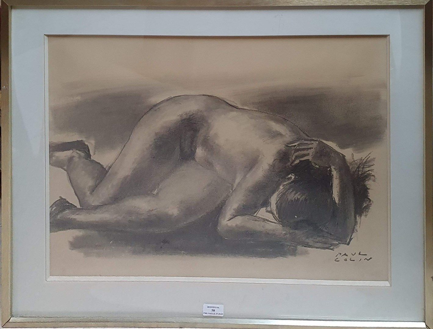 Null 科林-保罗，1892-1985。

躺着的裸体。

纸上木炭和树桩（日照和小事故），右下方签名。

46x63厘米的视线。