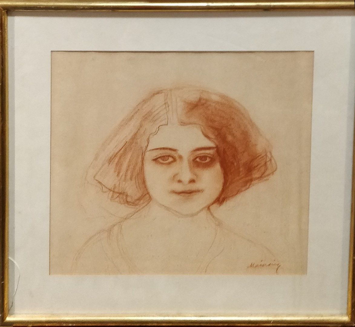 Null MAINSSIEUX Lucien, 1885-1958,

一个女孩的肖像。

纸上红色粉笔画（有光晕，有些发黄），右下方有签名。

32.5x36&hellip;