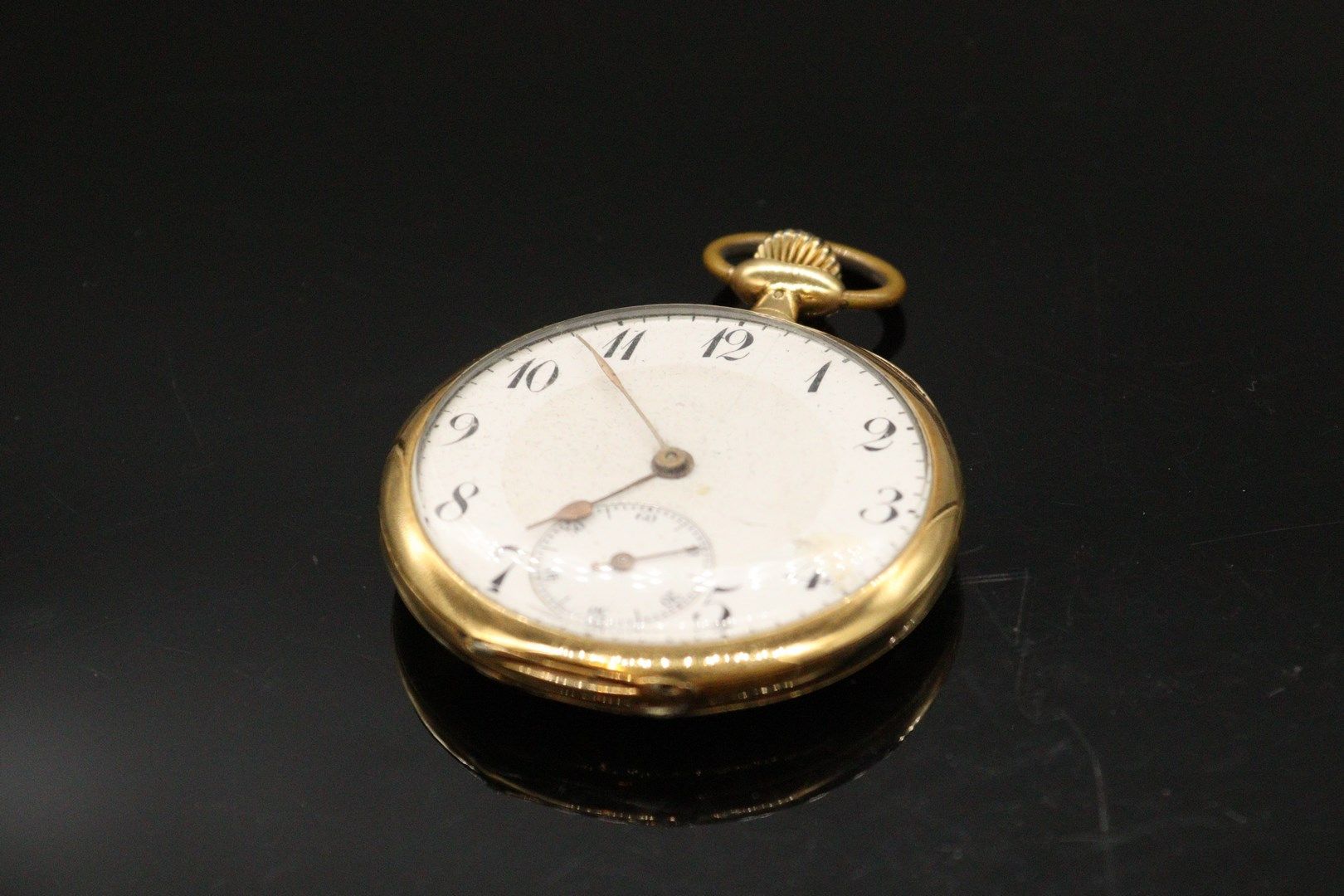Null Reloj de bolsillo en oro amarillo de 18k (750) con sello de búho. Números a&hellip;