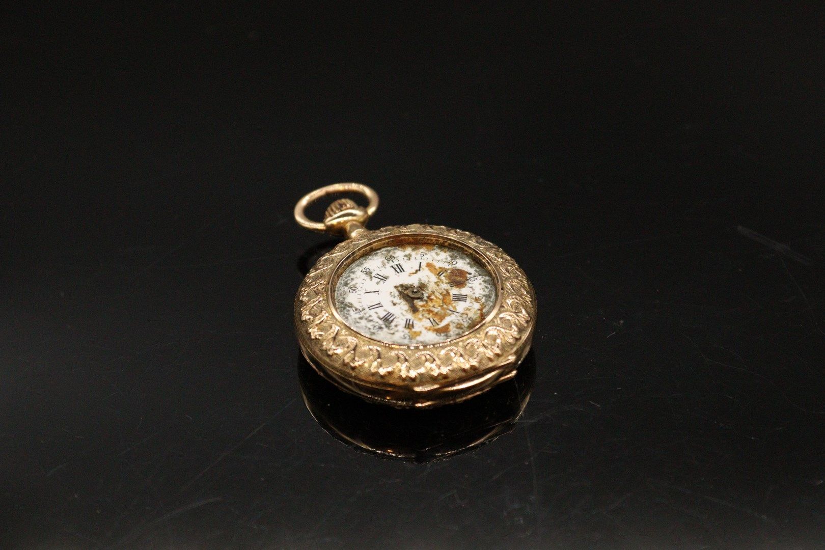 Null Relitto di un orologio da polso in oro giallo 18 carati (750), con impressa&hellip;
