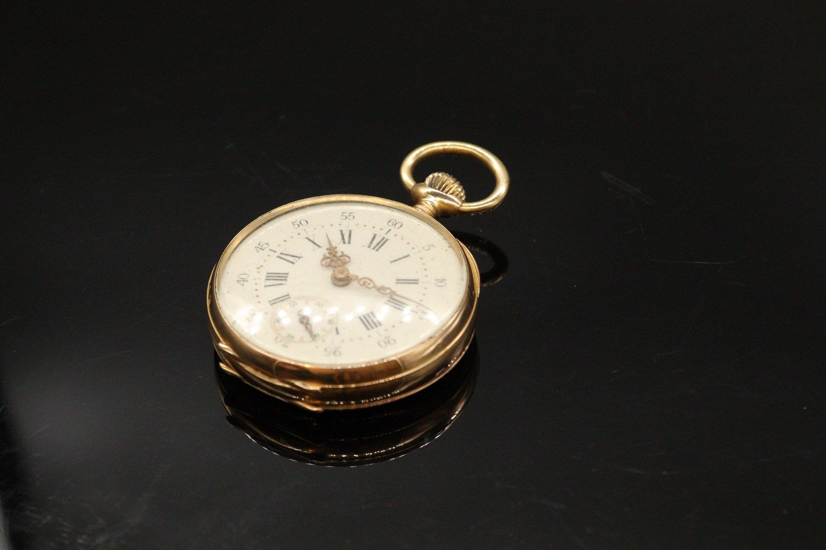 Null Pocket watch in 18k (750) yellow gold, white enamel dial, sub-dial at 6 o'c&hellip;