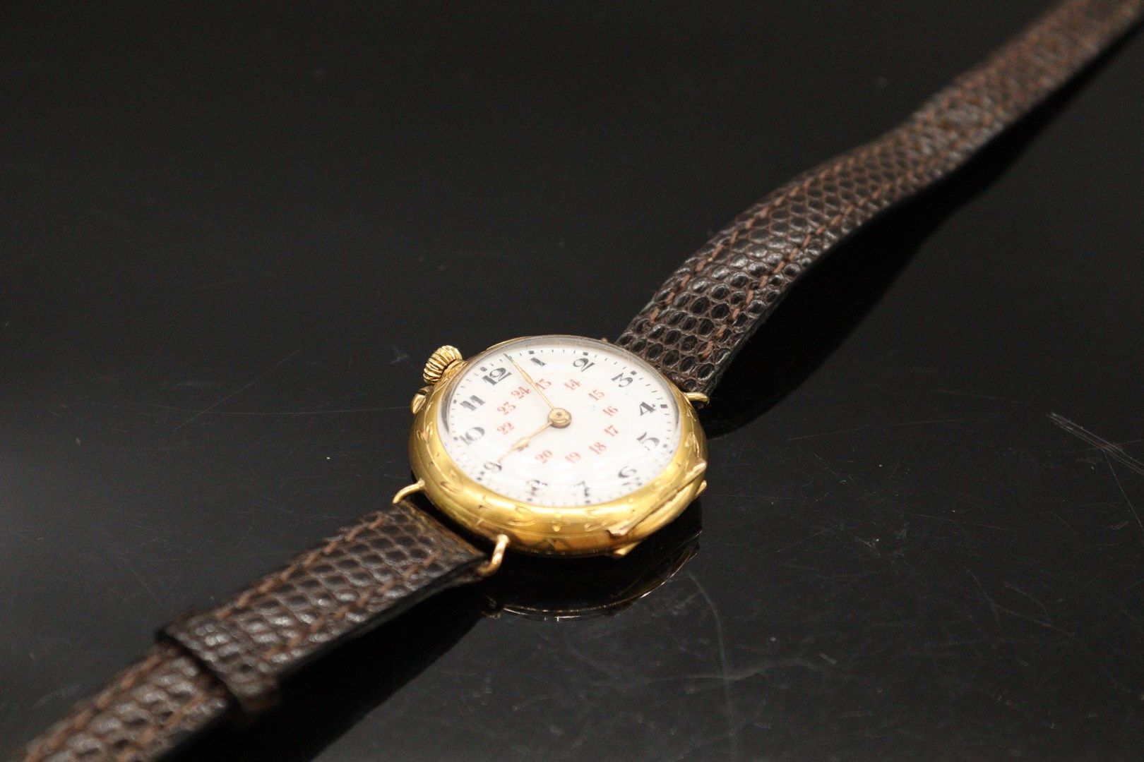 Null Pequeño reloj de bolsillo de oro amarillo de 18k (750) montado en una pulse&hellip;
