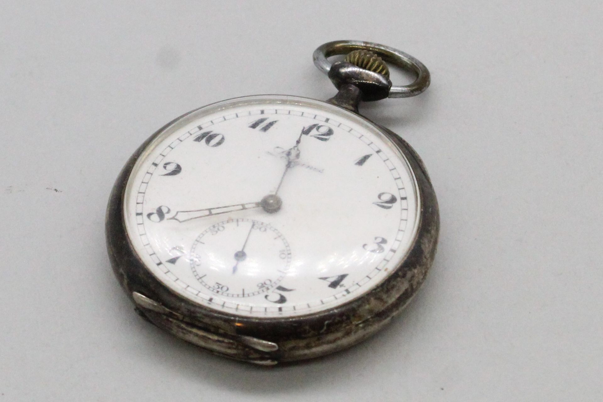 Null LONGINES

Silver pocket watch, bear hallmark (875).

Second hand at six o'c&hellip;