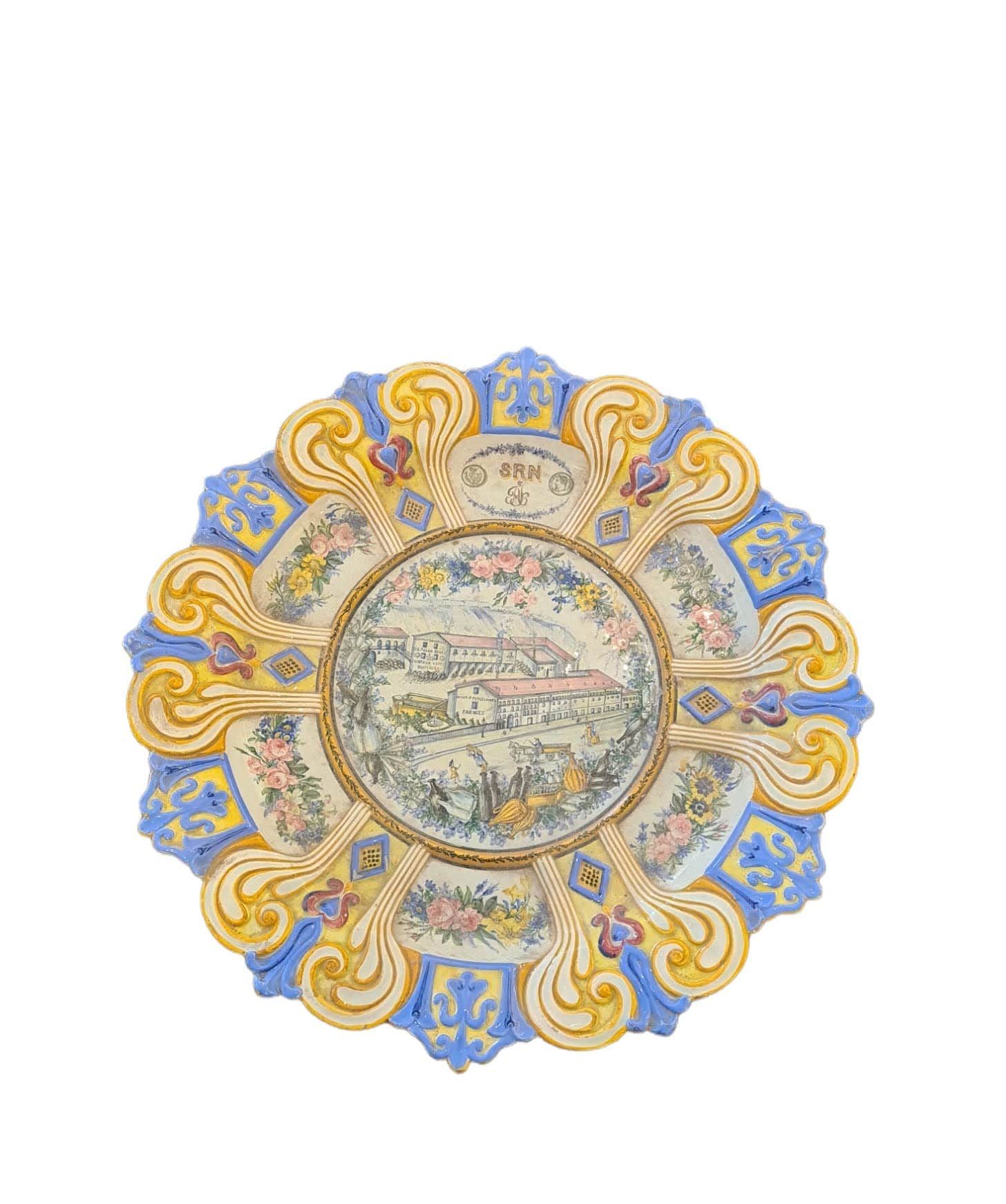 Null Louis NIEL - Varages (Marseille)

重要的陶器盘子，有扇形边缘和多色装饰的工厂景观 "Dépôt de porcela&hellip;
