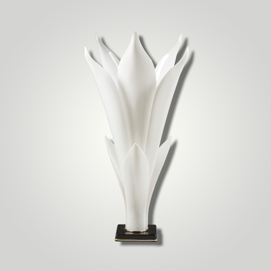 Null MAISON ROUGIER, vers 1980

Lampe fleurs en plexiglas

(manque au socle). 

&hellip;