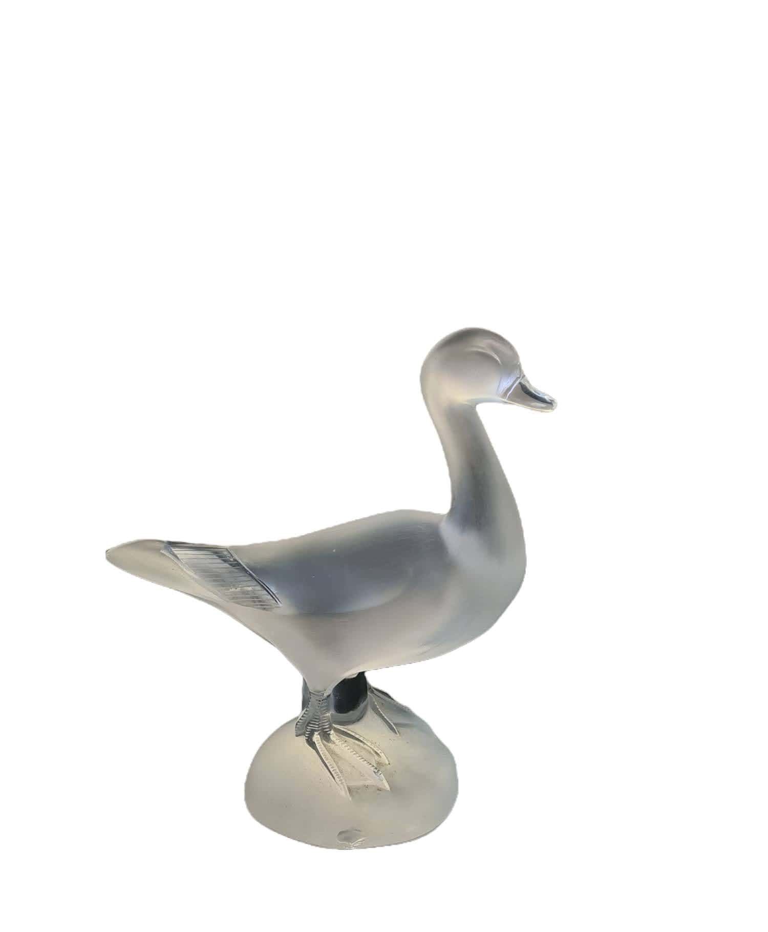 Null LALIQUE France

Duck in crystal partly opacified.

Mark on the bottom

H. 2&hellip;
