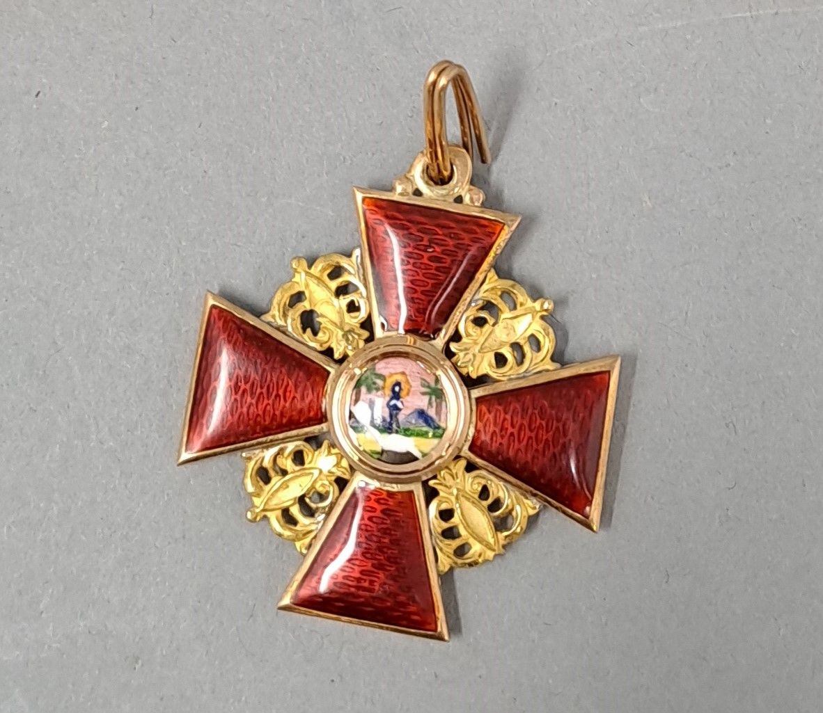 Null Medal of the order of Saint Anne (accidents), 

Gross weight: 8,3 gr