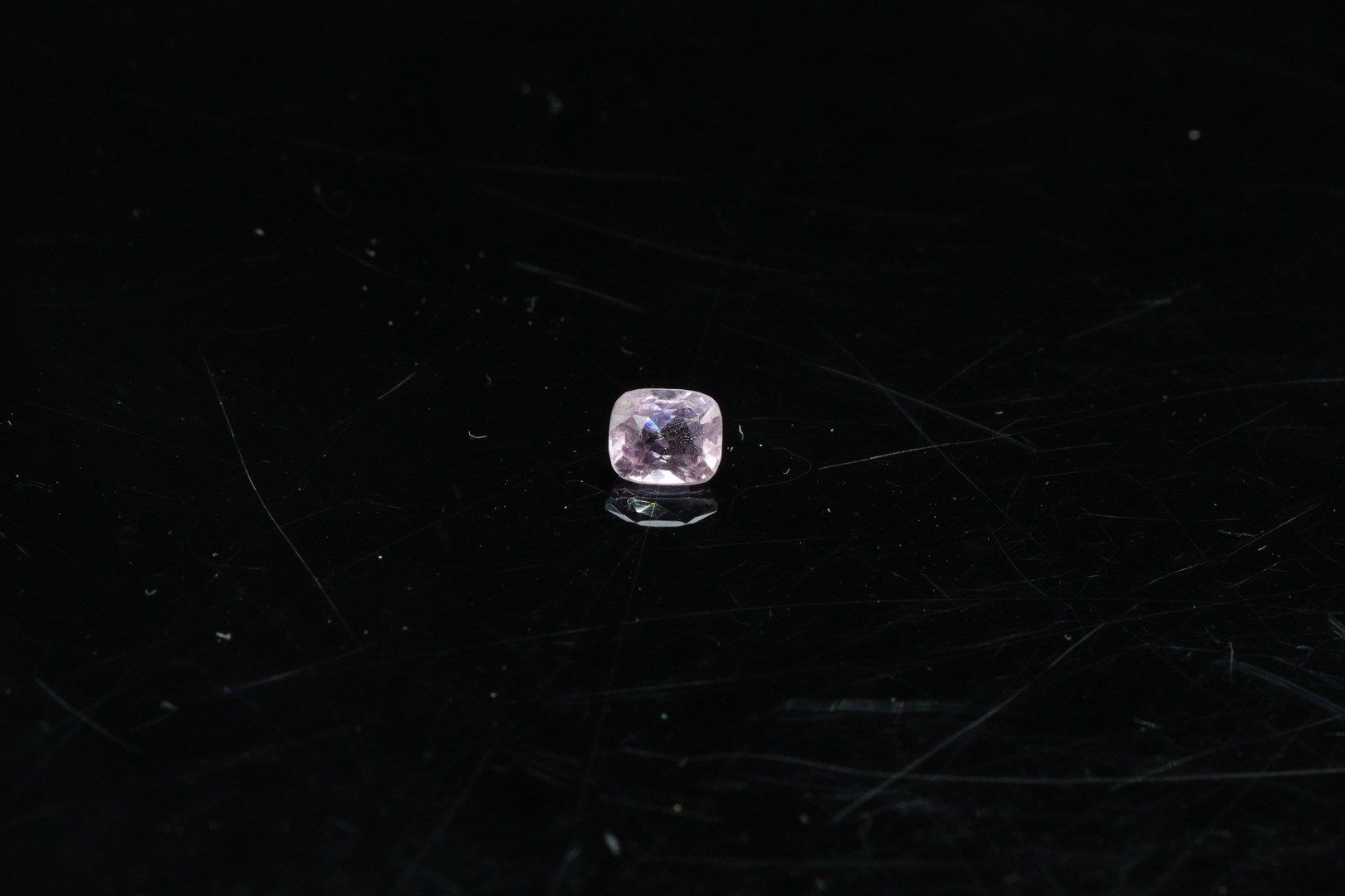 Null Cushion pink spinel on paper. 

Weight : 0.48 cts. 



Dimensions : 4.5 mm &hellip;