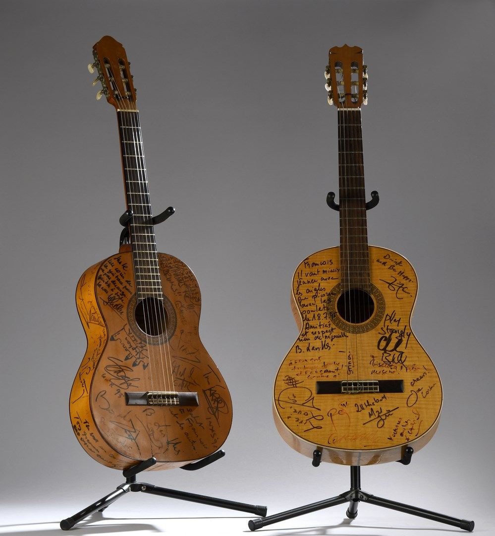Null RAIMUNDO & HAUS

Zwei Gitarren mit den Unterschriften zahlreicher Künstler &hellip;