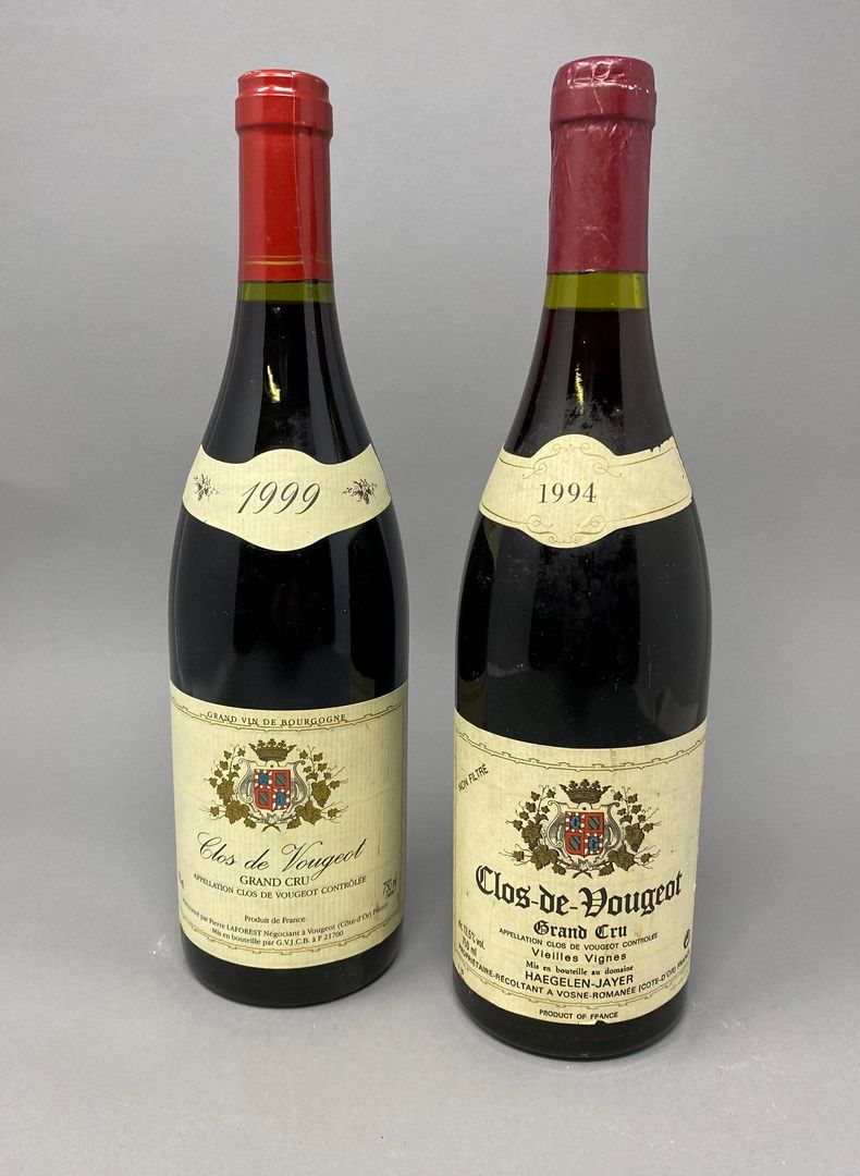 Null 2 bottles CLOS VOUGEOT, (1 Haegelen-Jayer 1994, 1 Laforest 1999)
