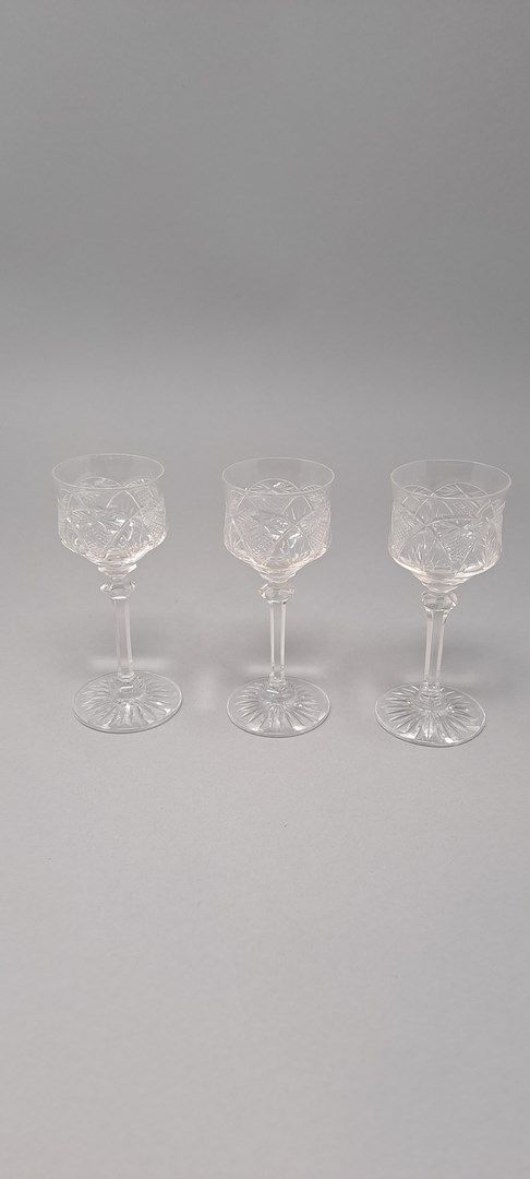 Null Part of a Madeira service comprising 16 cut crystal liqueur glasses3
H; 10,&hellip;