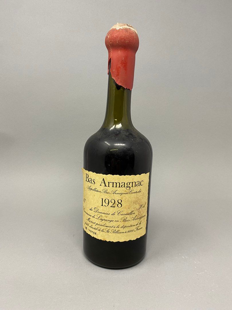 Null Una botella BAS-ARMAGNAC "Domaine de Cavaillon", 1928, (es, LB)