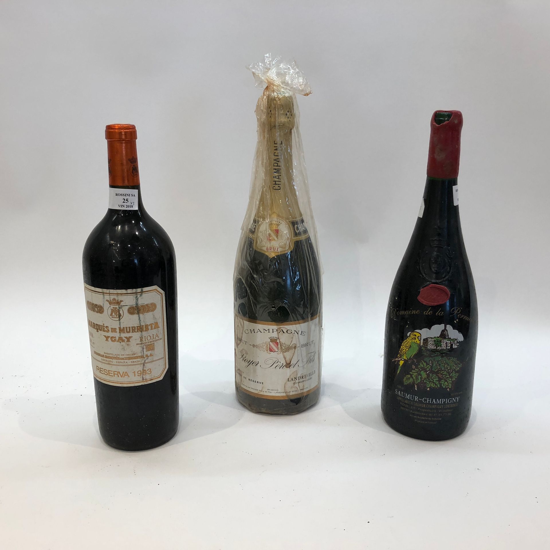 Null 一套3个大瓶装 
1大杯RIOJA "reserva", Marquès de Murrieta 1993 (nb, 已染色) 
1瓶罗伊尔香槟酒（旧&hellip;