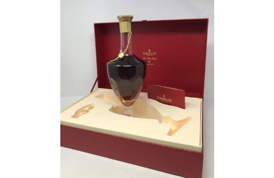 Null 1 bottiglia COGNAC "Michel Camus", Camus (decanter Baccarat in confezione)