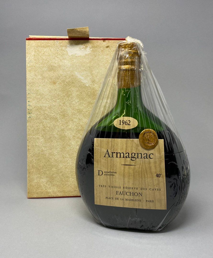 Null 1	 bouteille 	ARMAGNAC 		Fauchon 	1962	 (MB)