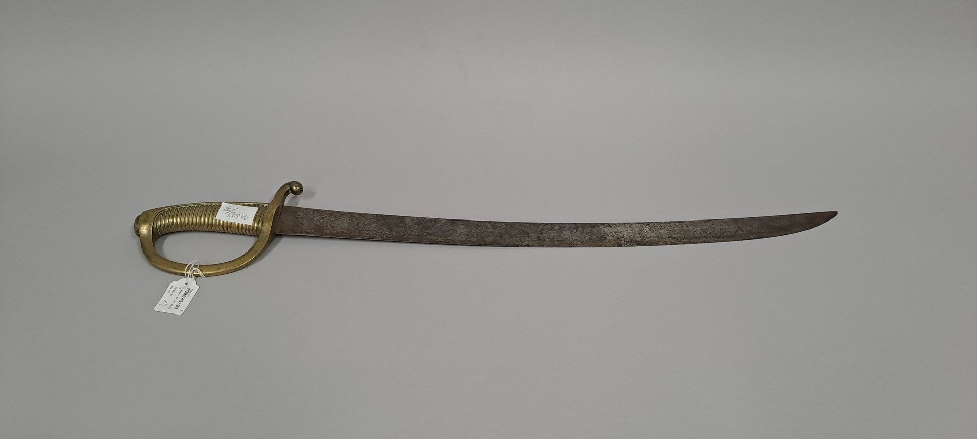Null Una espada más ligera. Hoja fechada Manufacture Royale 1817. Guardia estamp&hellip;