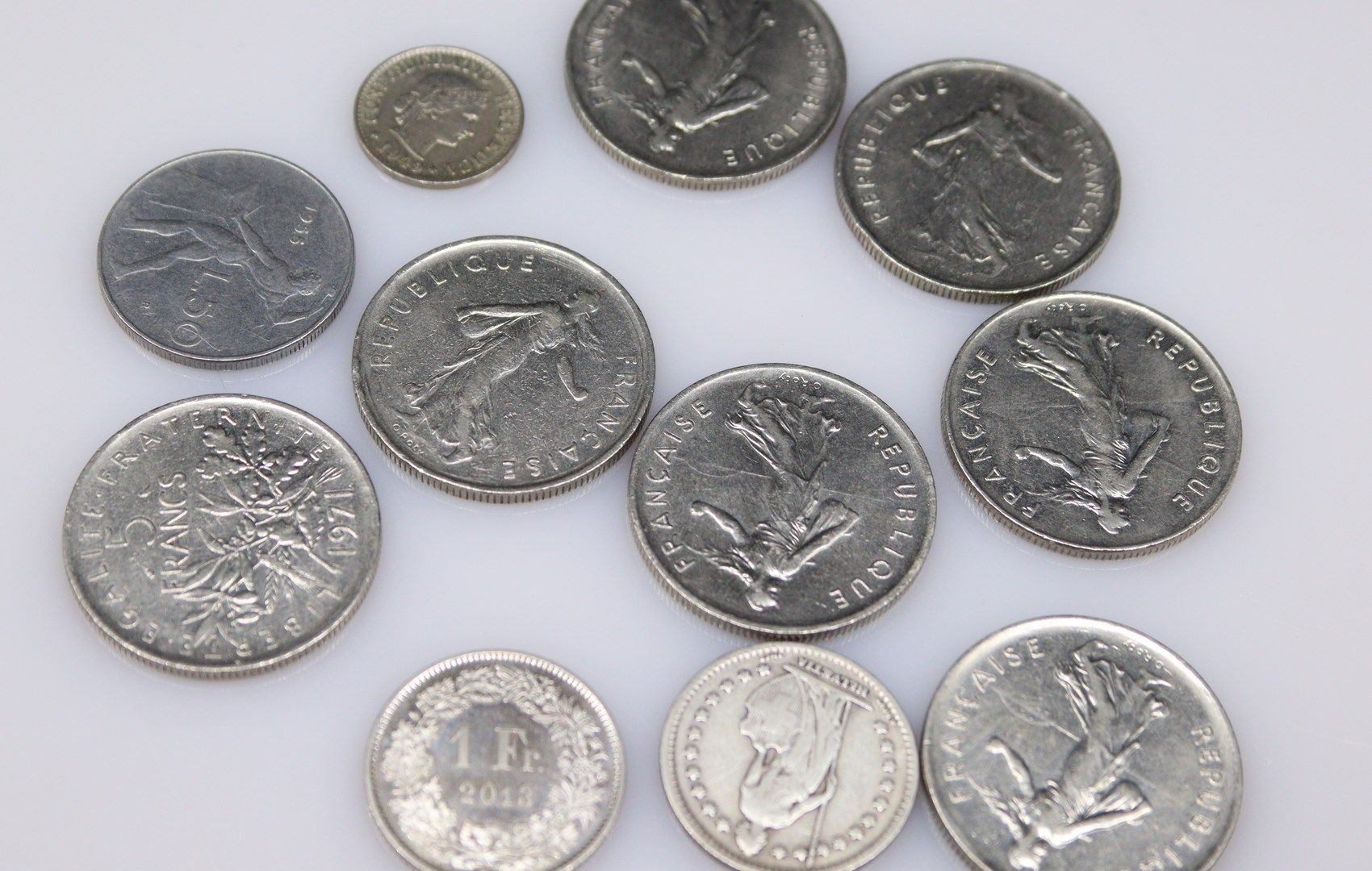 Null Lot de pièces en argent comprenant : 
- 7 x 5Francs Semeuses (3x1971; 2x197&hellip;