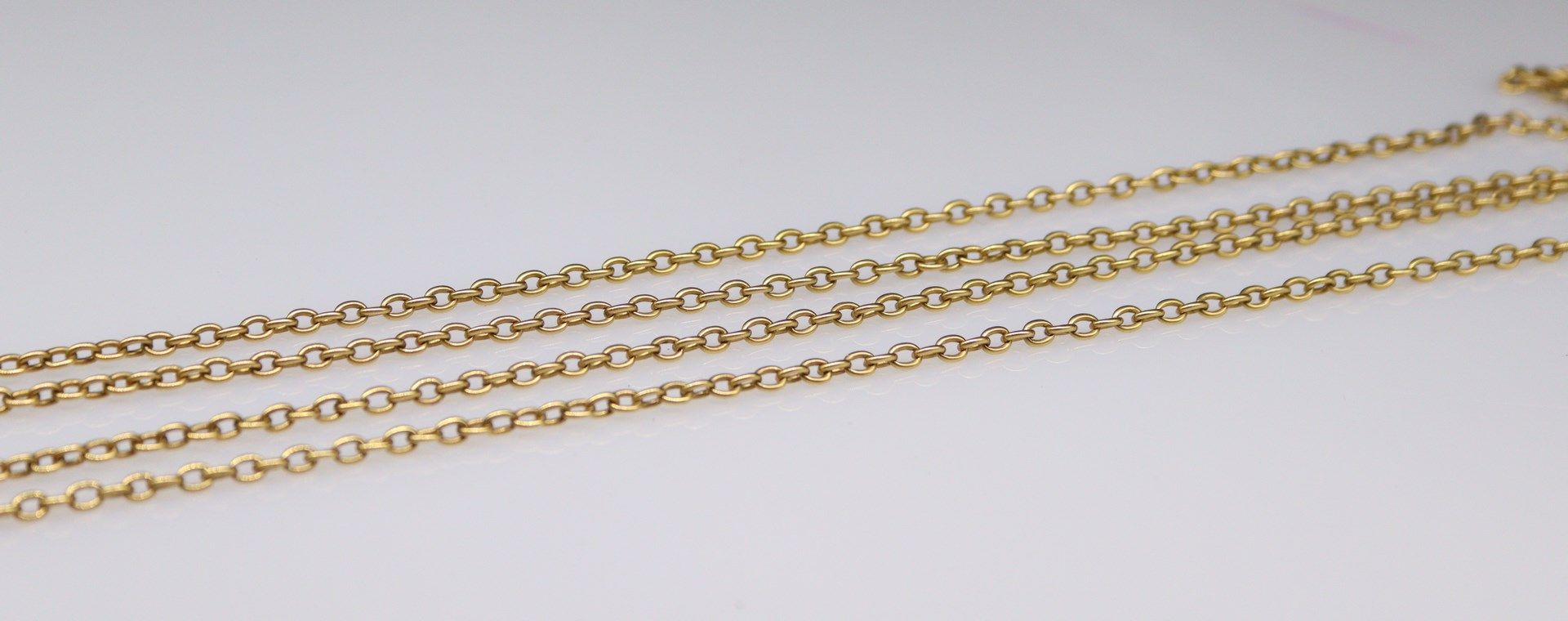 Null Chain in yellow gold 18k (750) with mesh forçat.
Length : about 180 cm - We&hellip;