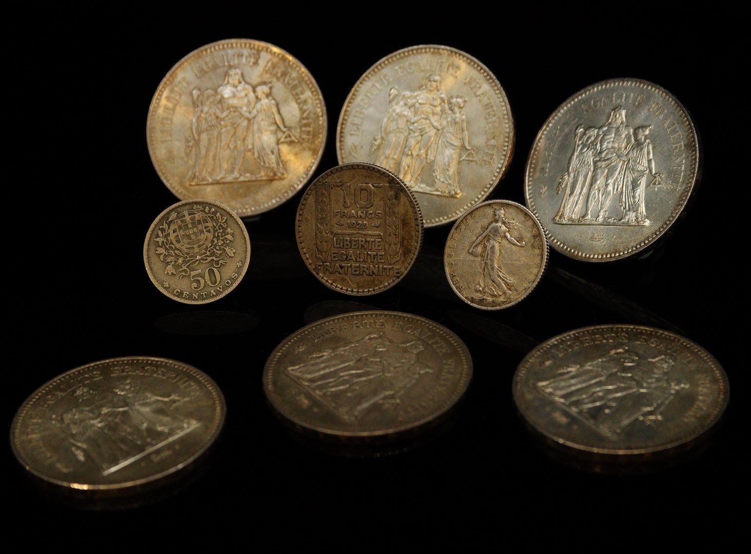 Null Silbermünzen, bestehend aus :
- 6 x 50 Francs Type "Hercule" (1974; 1975x2;&hellip;