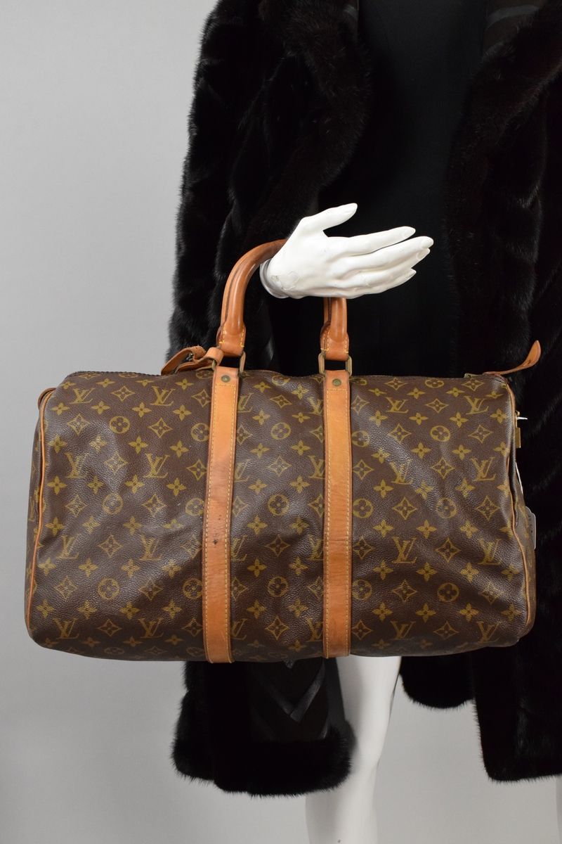 LOUIS VUITTON Bag model Keepall in monogrammed canva…