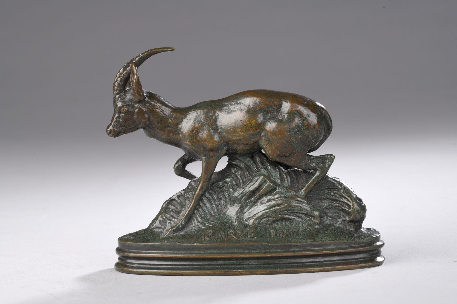Null 巴里-安托万-路易斯, 1796-1875
埃塞俄比亚的瞪羚
青铜，有棕绿色阴影，F. BARBEDIENNE FONDEUR，遗体铸造
平台上有：B&hellip;