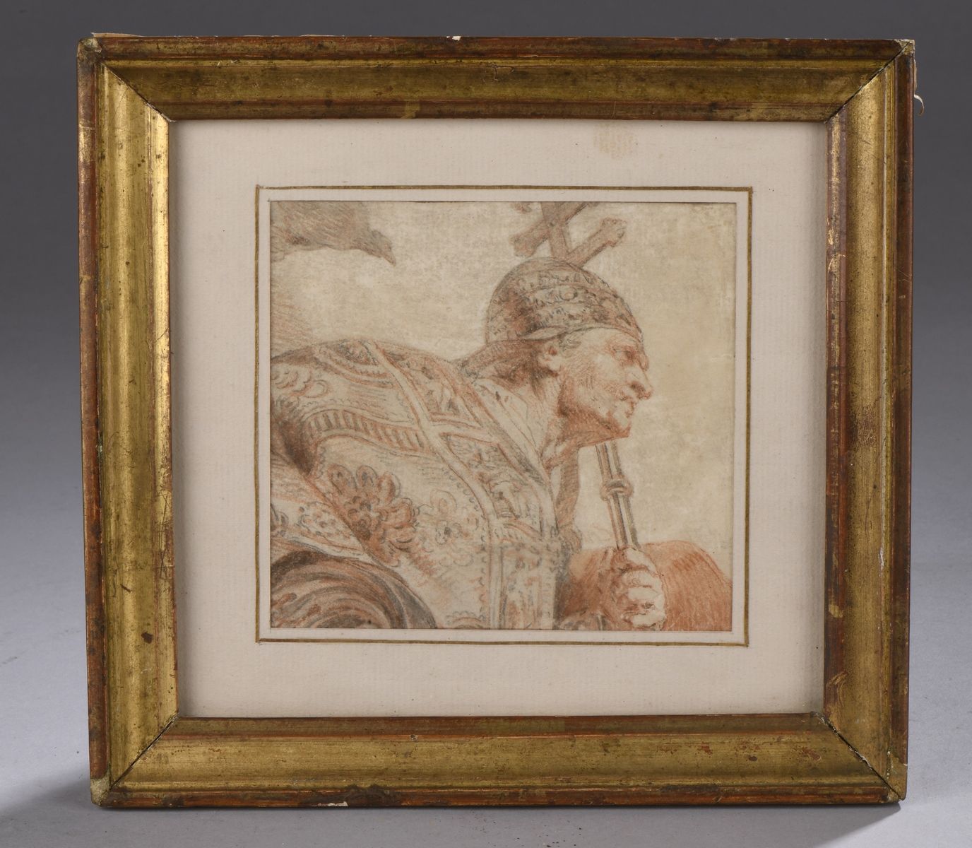 Null 18世纪法国学校

教皇的肖像，左手拿着一个十字架
黑石和红粉笔。粘在纸板上。

H.10 - L. 11 cm