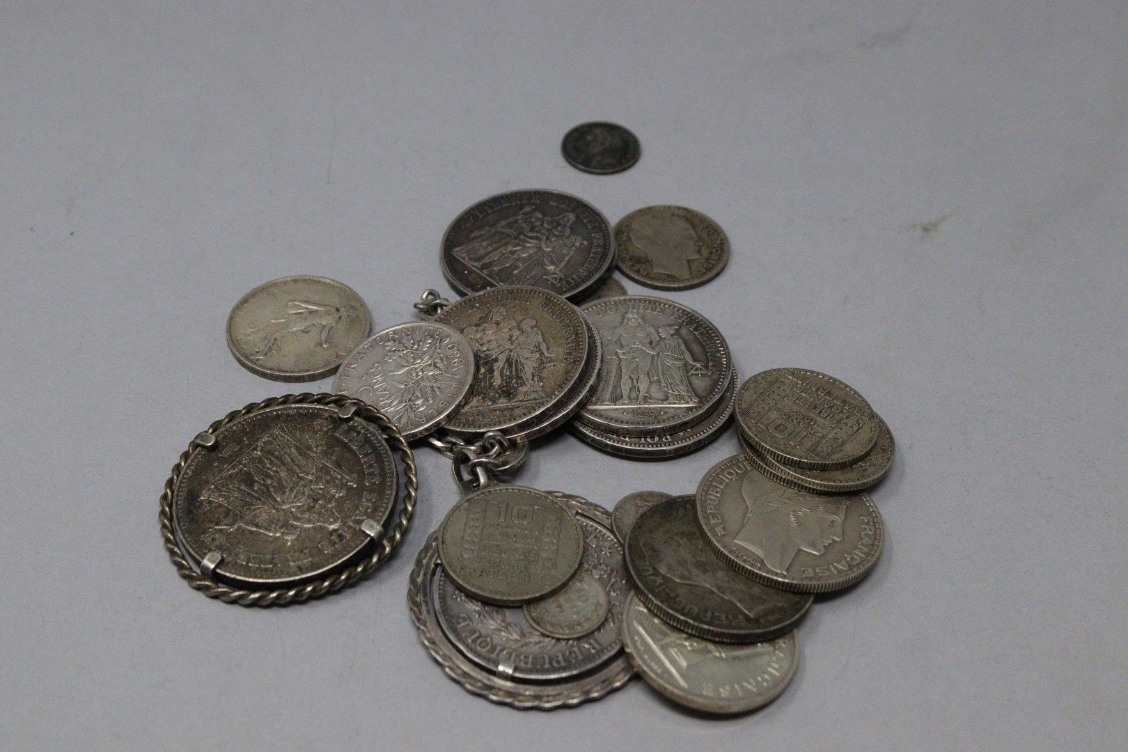 Null Lot von Silbermünzen, bestehend aus :