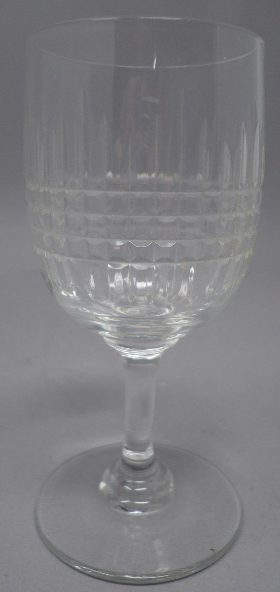 Null BACCARAT
Twelve white wine glasses in crystal, Nancy model. Signed Baccarat&hellip;