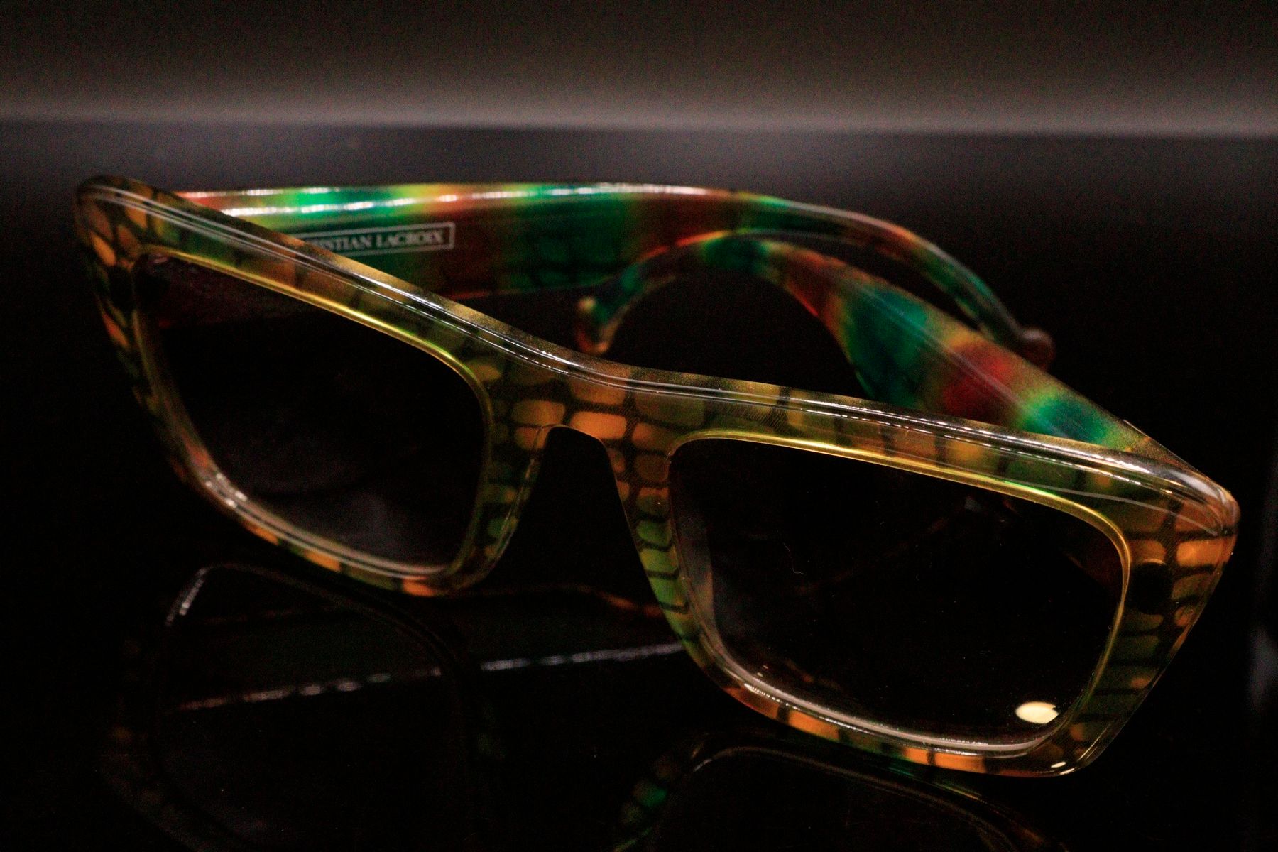 Null CHRISTIAN LACROIX 

Pair of rectangular sunglasses with stylized tortoisesh&hellip;