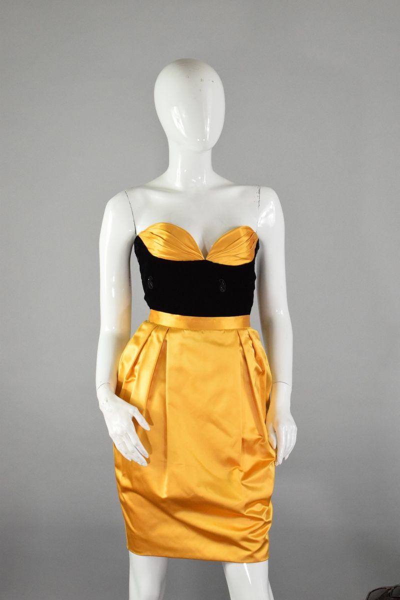 Null CHRISTIAN DIOR Boutique 
Circa 1990

Set consisting of a bustier in black v&hellip;