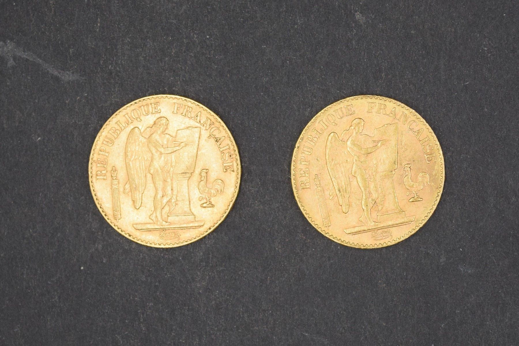 Null Deux pièces en or de 20 Francs Génie - 1897 A 

Poids : 12,9 g.