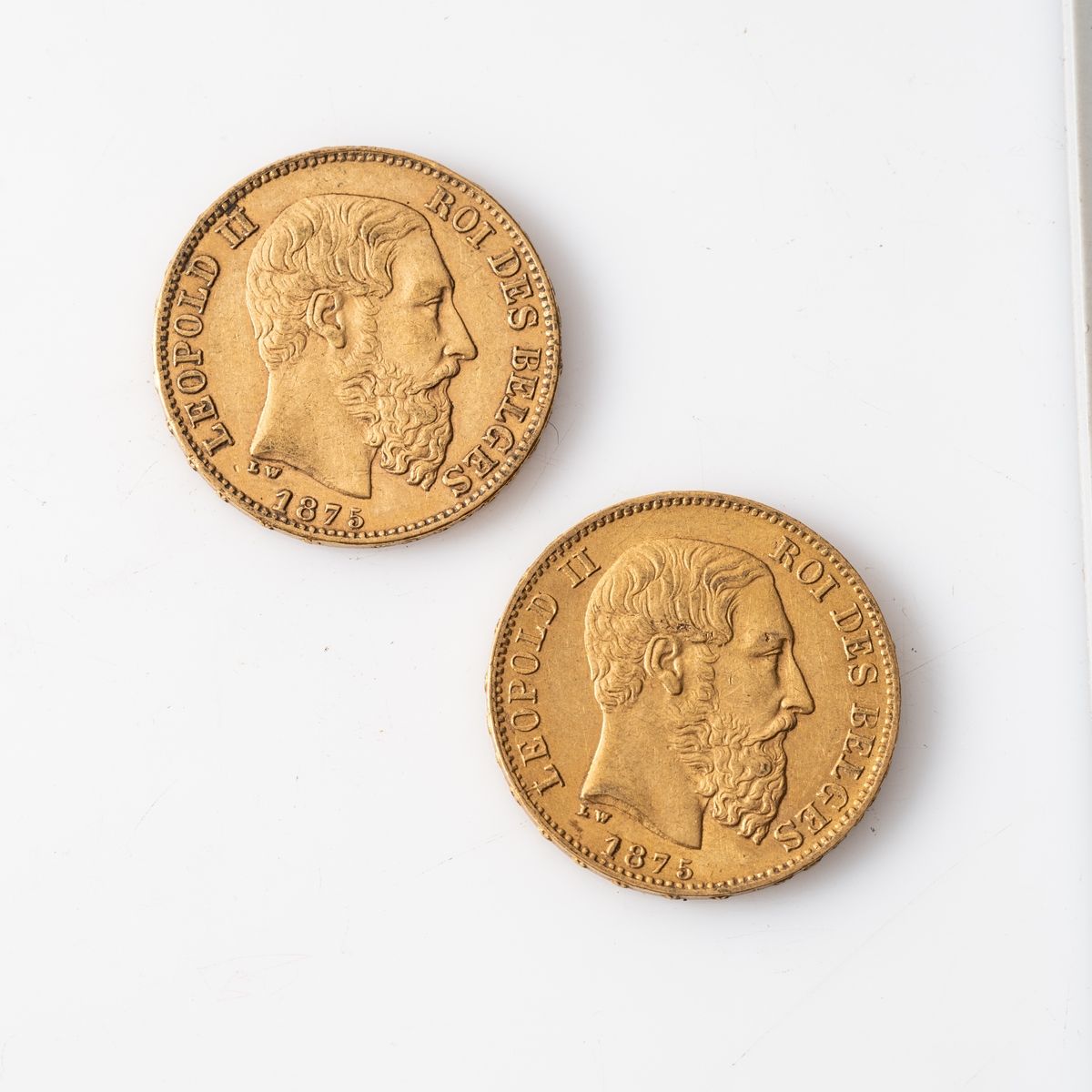 Null Deux pièces en or de 20 Francs Belges Léopold II (1875 x 2). 

Poids : 12,9&hellip;