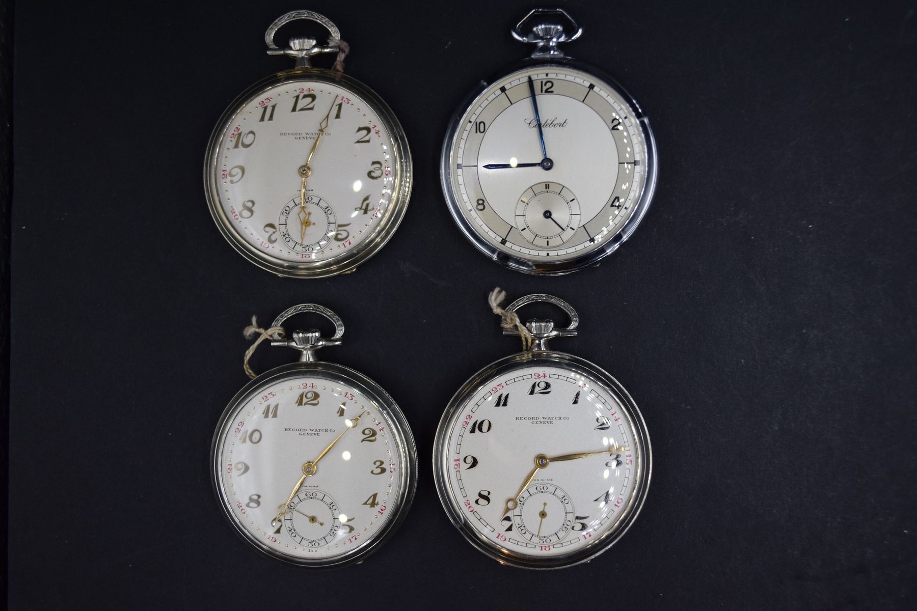 Null Lot de six montres de gousset en métal argenté comprenant RECORD WATCH (x3)&hellip;