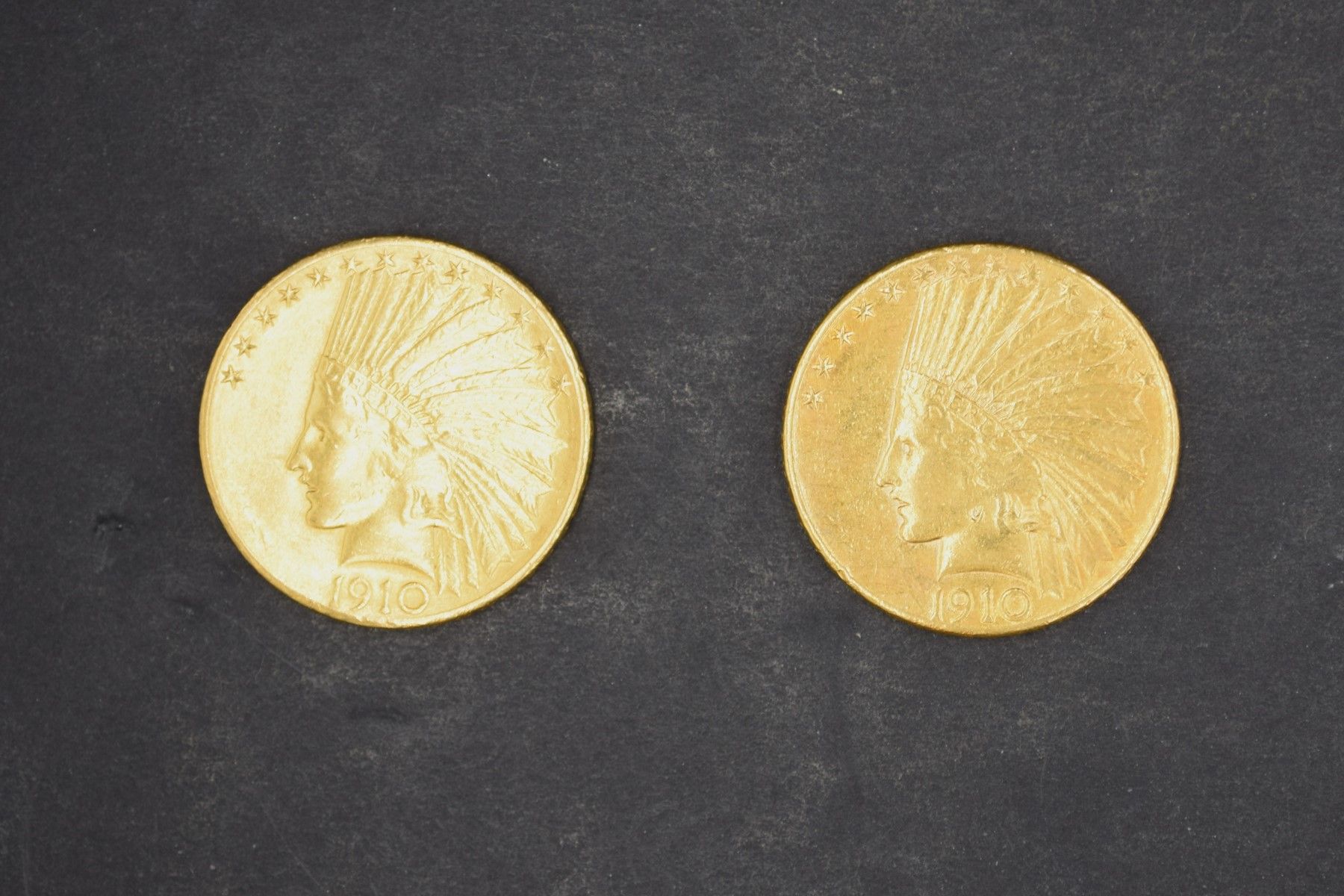 Null Deux pièces en or de 10 dollars Tête d'Indien avec devise (1910 D)
Poids Th&hellip;
