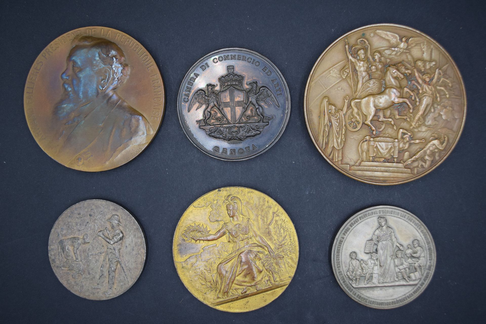 Null Lot de médailles en bronze composé de : 
- Josué DUPON, Exposition d'Anvers&hellip;