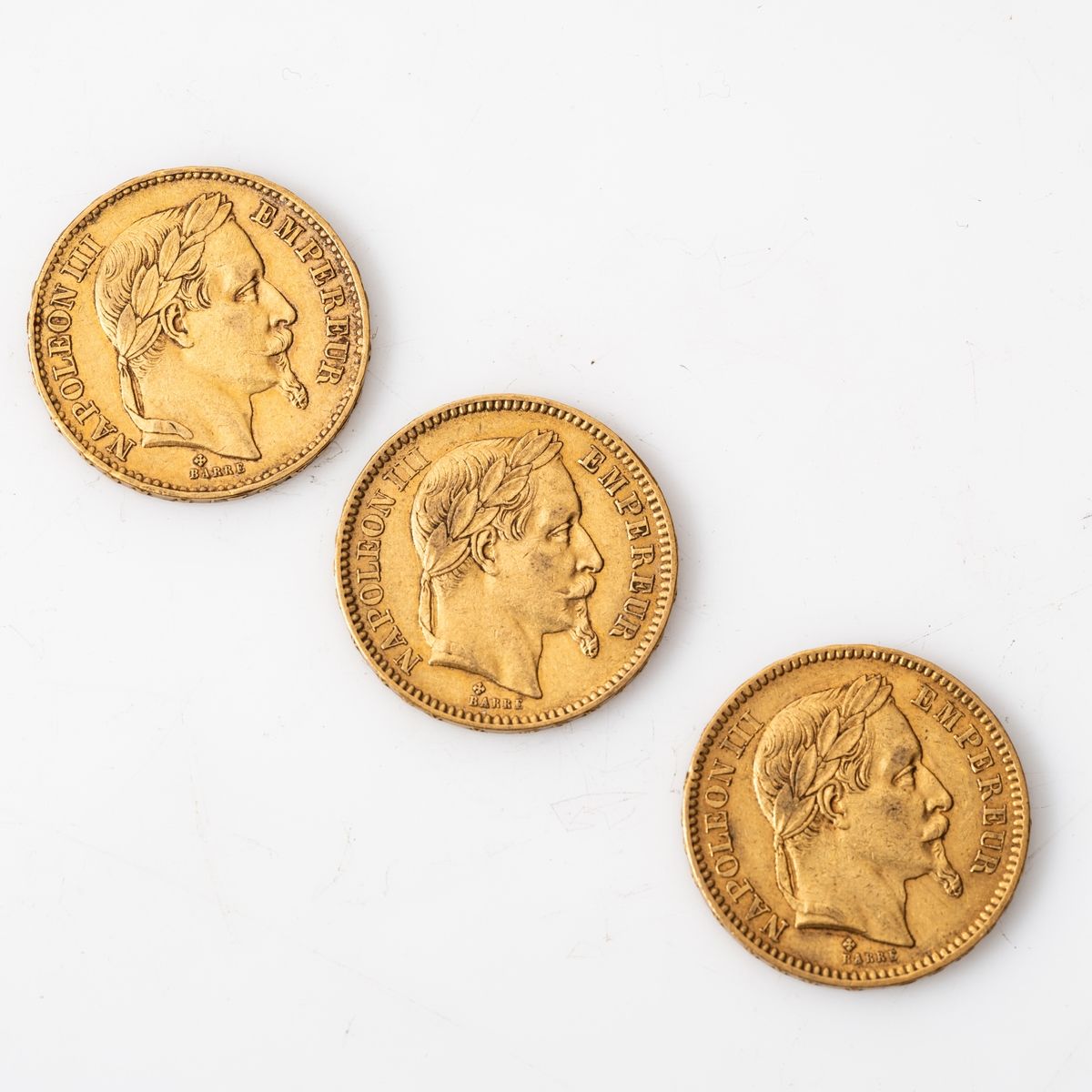Null Trois pièces en or de 20 francs Napoléon III tête laurée (BB : 2 x 1863 ; 1&hellip;