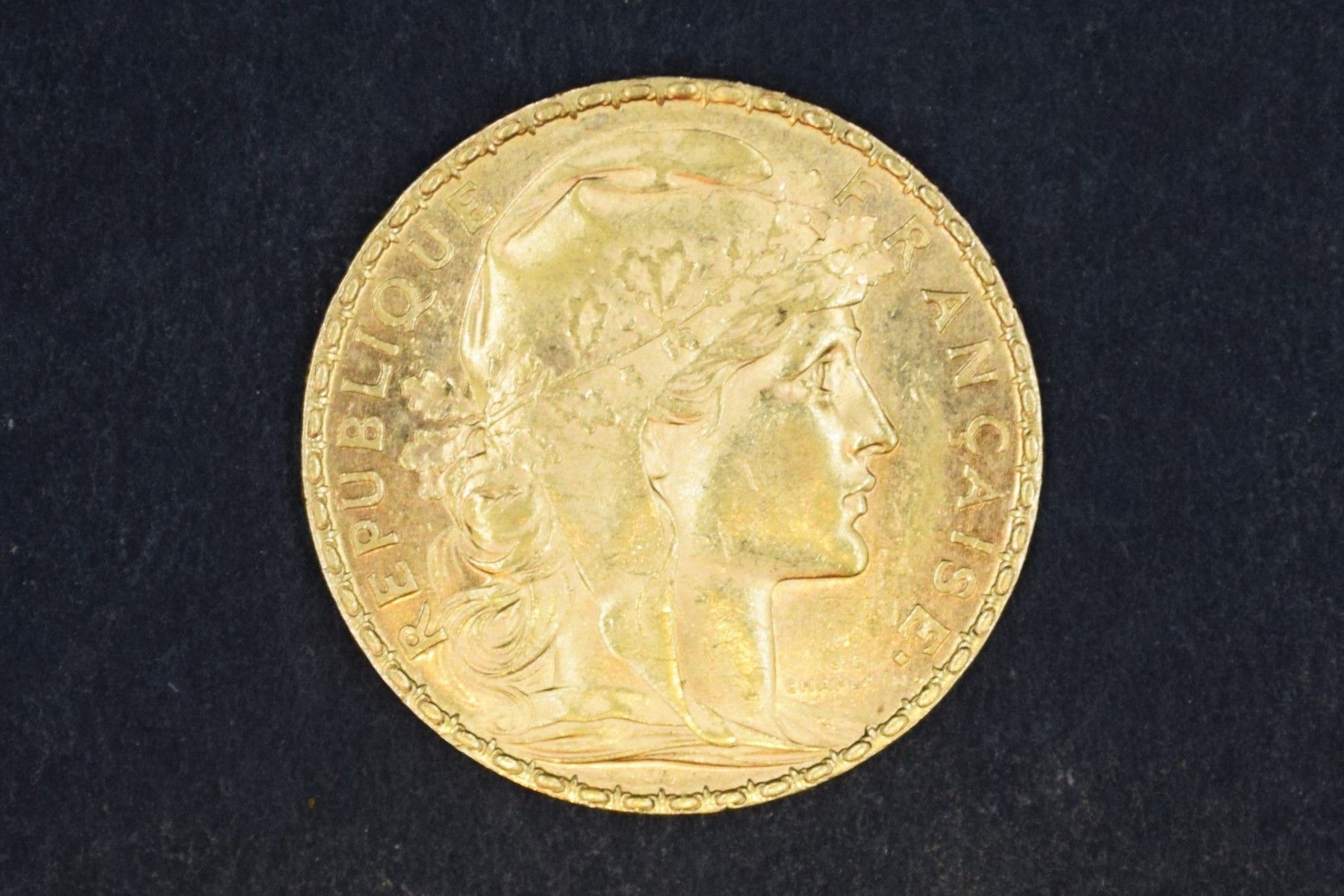 Null Pièce de 20 Francs au Coq (1904).
Poids : 6.44 g