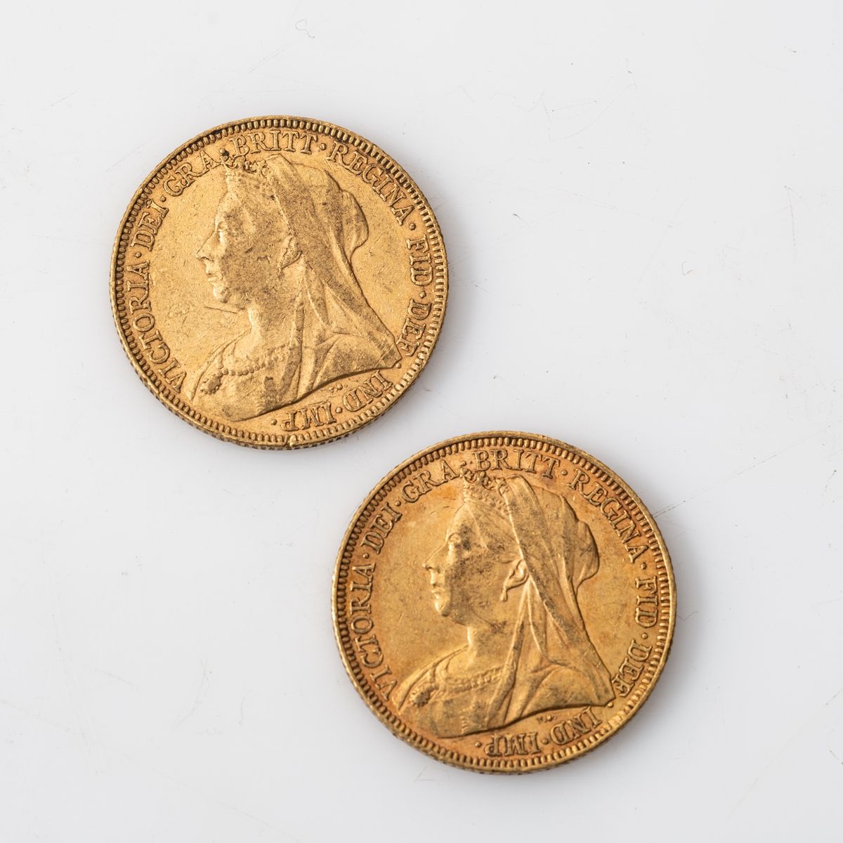 Null Deux pièces en or d'1 Souverain Victoria tête vieille (1895 x 2).

Poids : &hellip;