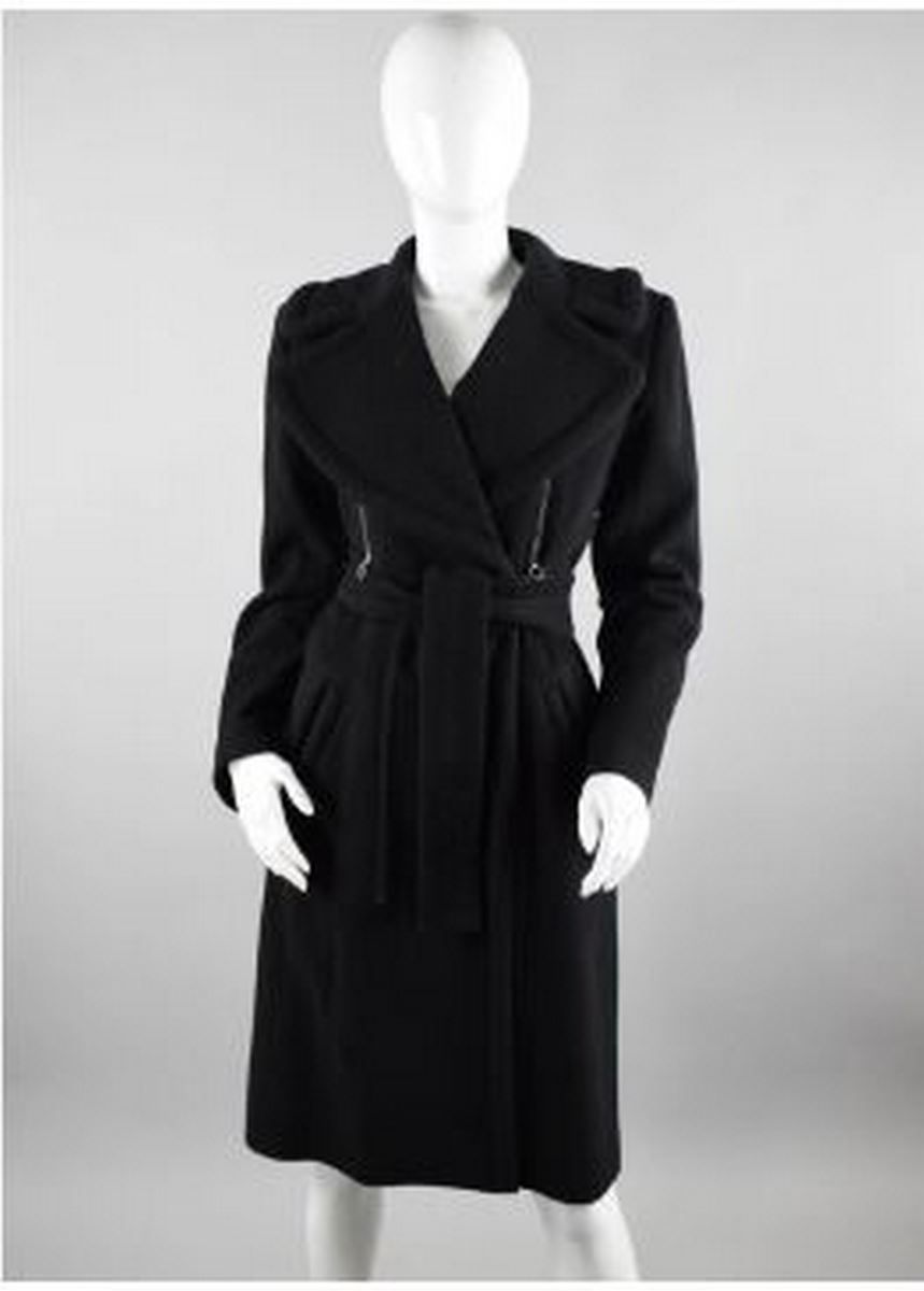 Null GIVENCHY par Alexander Mc Queen 
Circa fin 1990

Long manteau en laine et c&hellip;