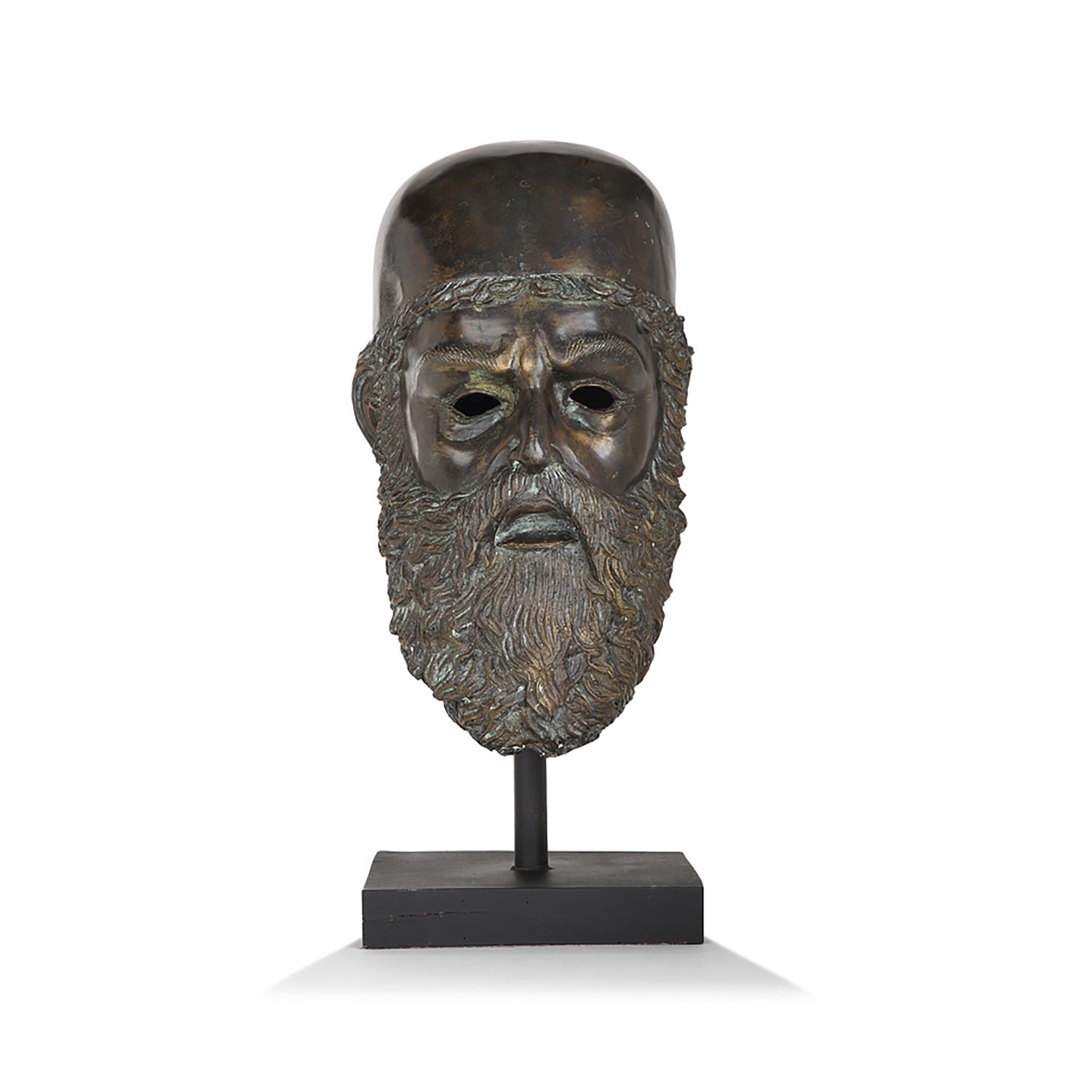 Null 皮埃尔-谢内（20-19世纪

一个被称为 "佩里克斯 "的大胡子的头像。

带有棕色铜锈的青铜器

签名

带棕色铜锈的青铜器；已签名

38 CM&hellip;