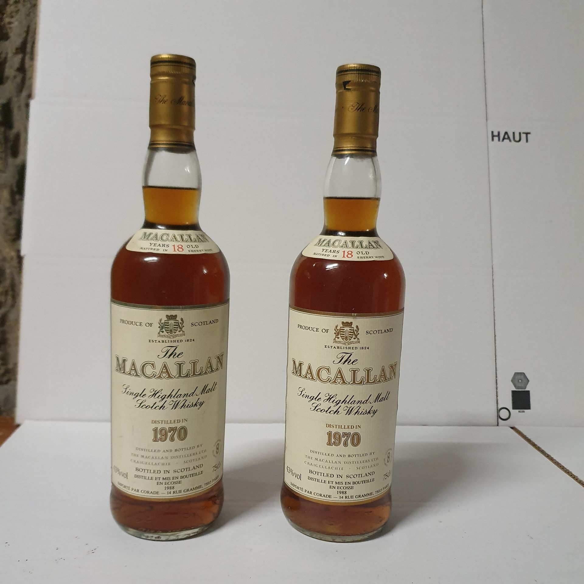 Null 2 bouteilles WHISKY, 18 ans, Millésimé 1970, Macallan 1 coffret Légèrement &hellip;