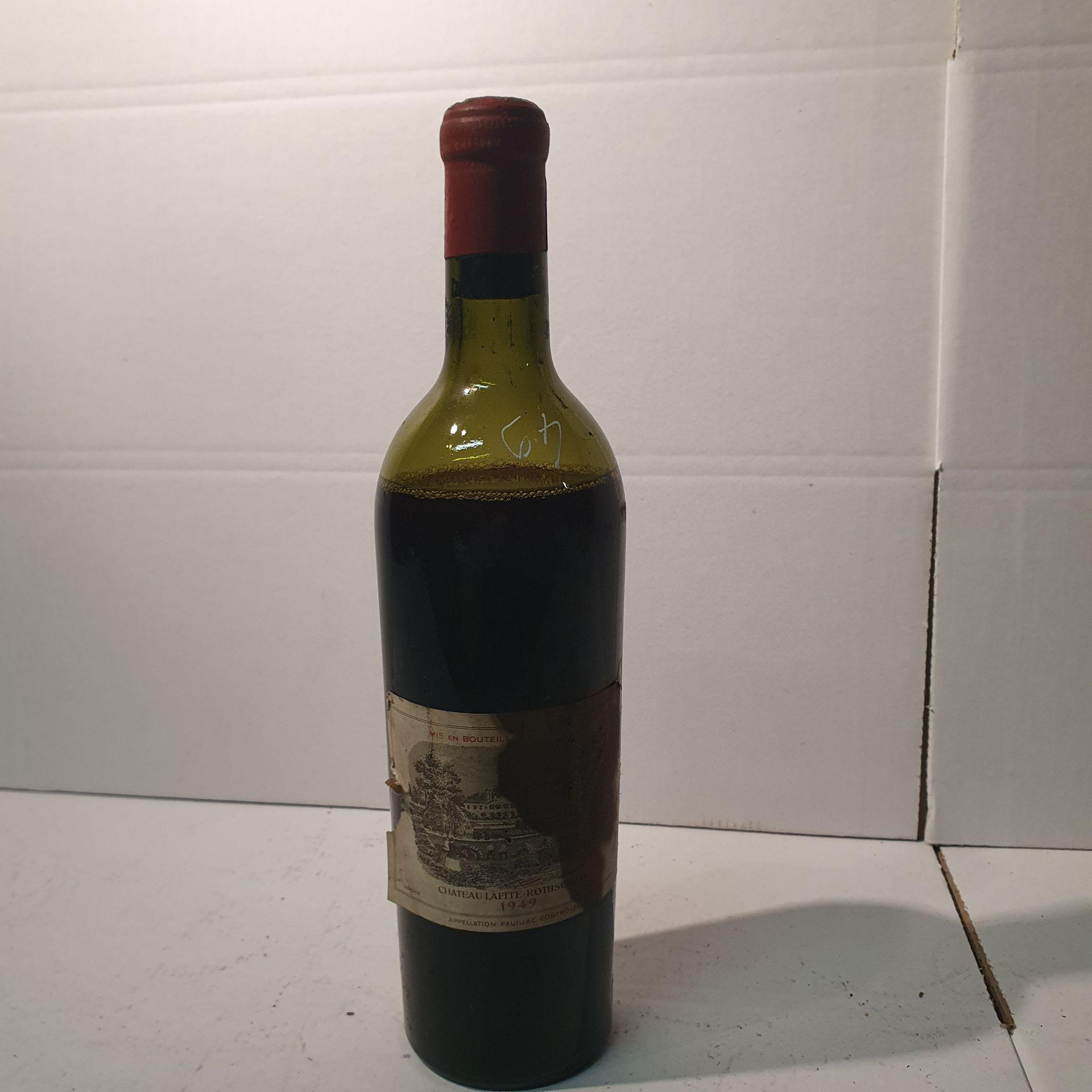 Null 1 bottiglia Château LAFITE-ROTHSCHILD, 1° cru Pauillac 1949 B/V