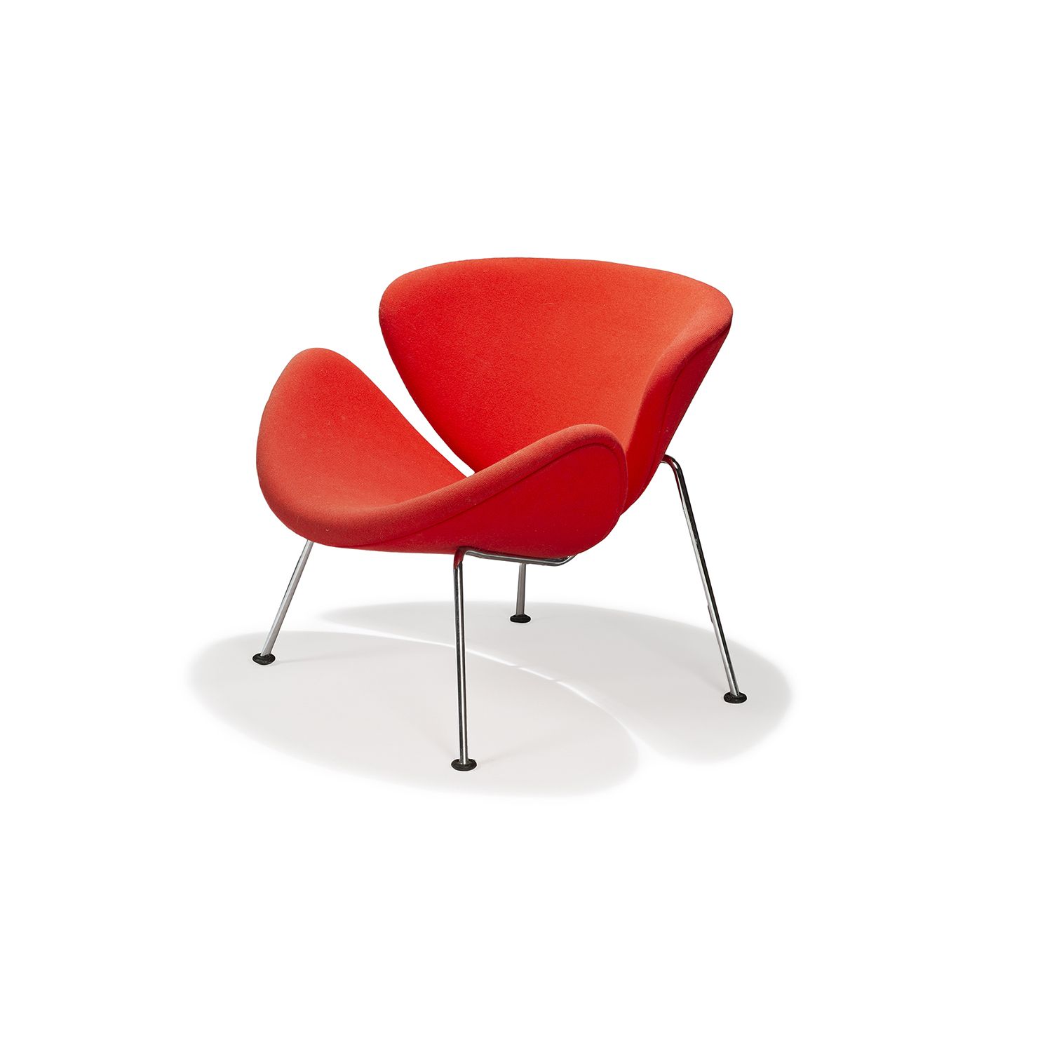 Null 皮埃尔-保林(1927-2009)

一把 "F437 "或 "橙色切片 "扶手椅，设计于1960年，钢脚，热成型的木质结构分为两部分，红色羊毛织物。&hellip;