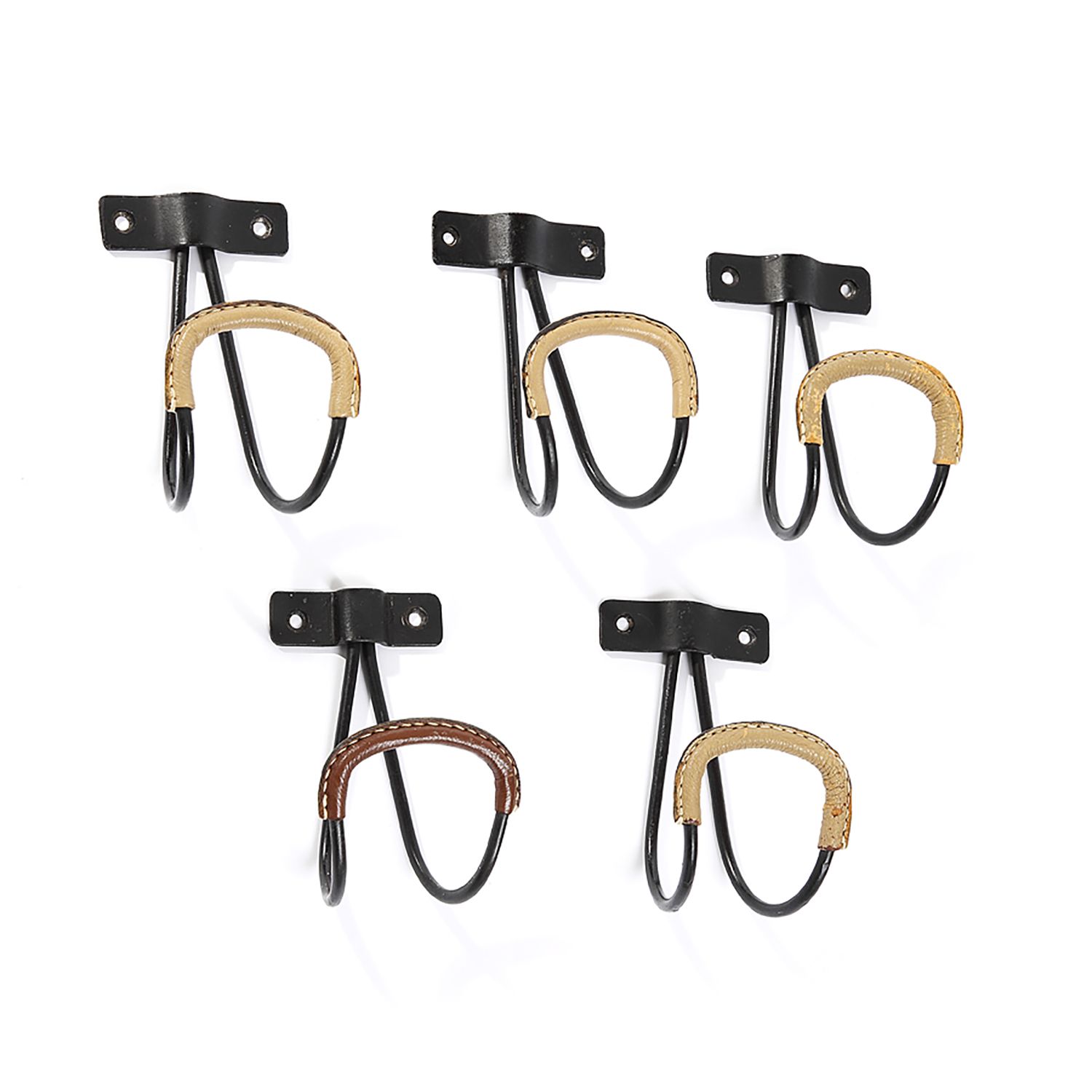 Null JACQUES ADNET (1900-1983)

A set of four coat hooks, black lacquered metal &hellip;