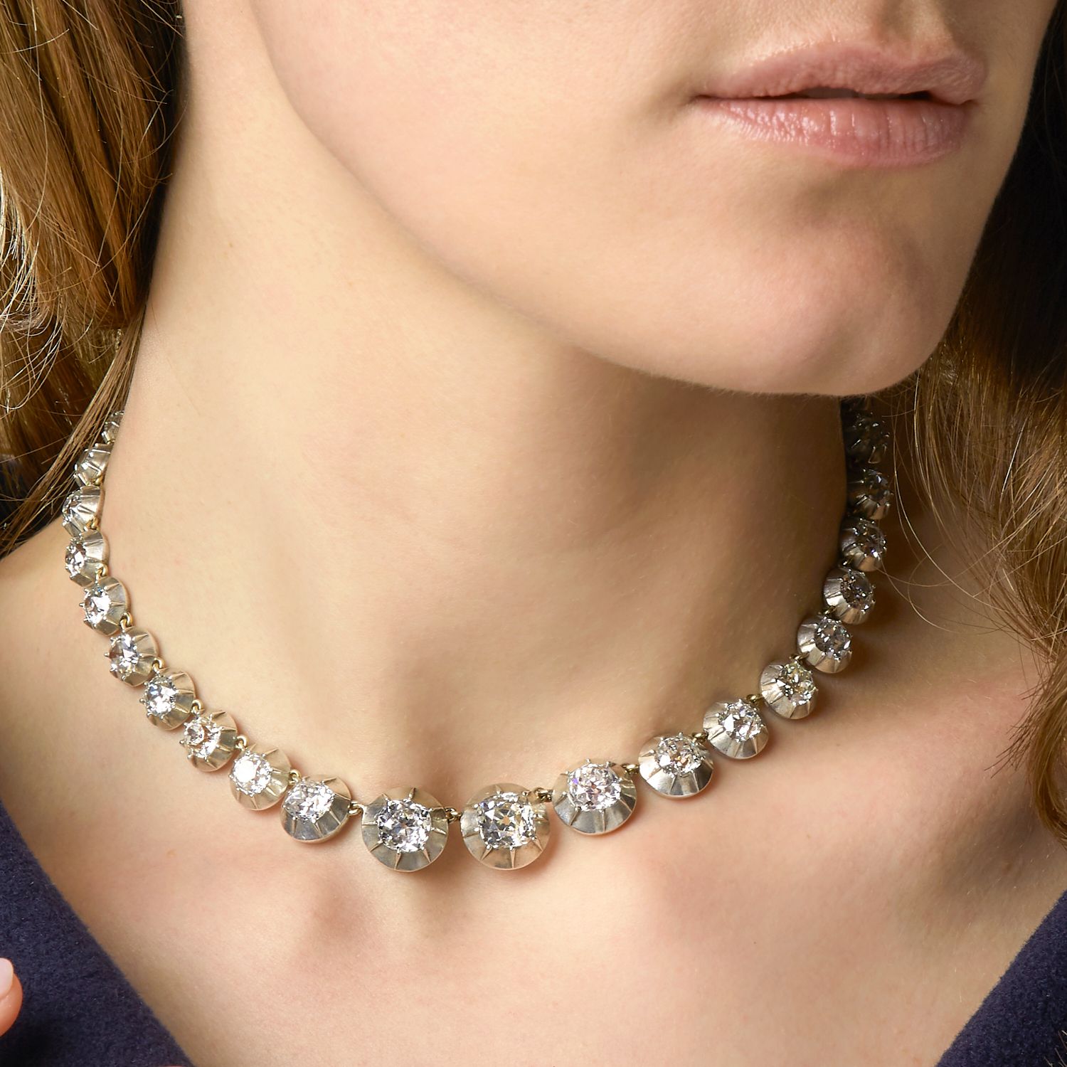 Null ANNEES 1840

COLLIER RIVIERE DIAMANTS

Il est orné d'une suite de diamants &hellip;