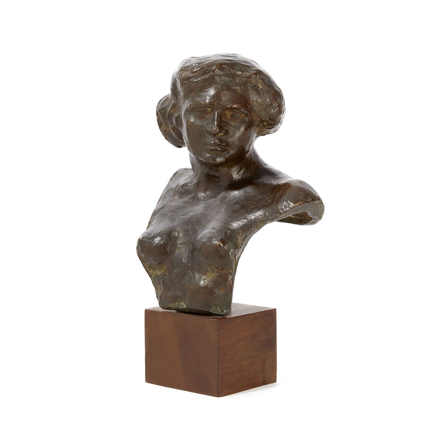 Null ƒ AUGUSTE DE NIEDERHAUSERN, DIT RODO (1863-1913)

少女半身像

带有棕色铜锈的青铜器

签名："罗多&hellip;